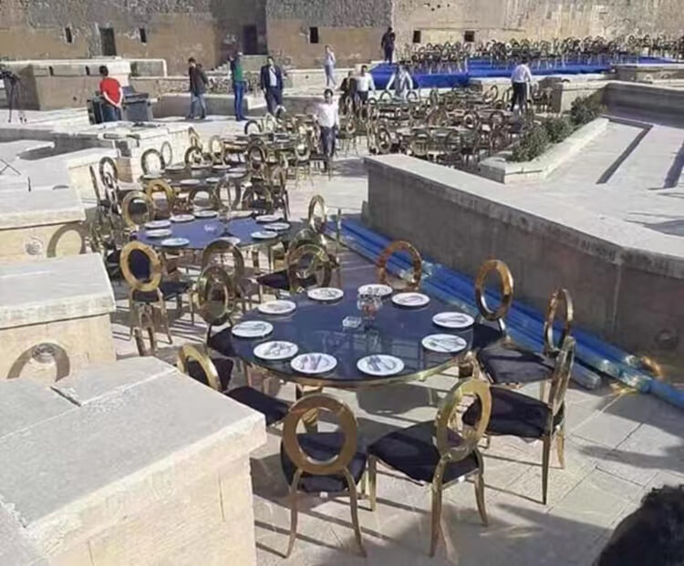 gold chameleon chair and table supplier