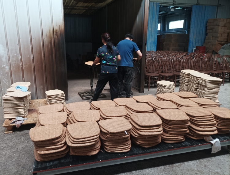 resin thonet chair with rattan seat factory