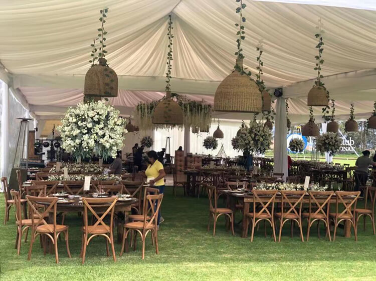 round farmhouse table wholesale